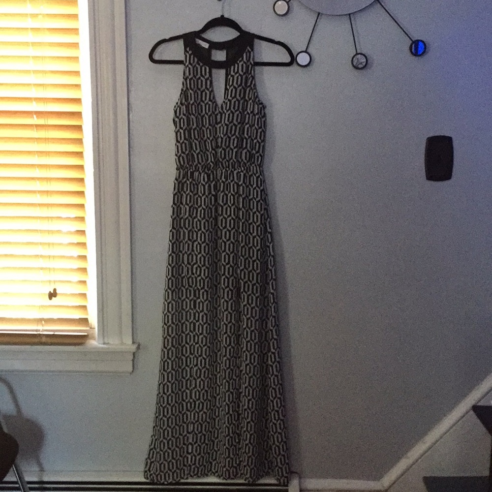 Socialite black/white geometric maxi dress S